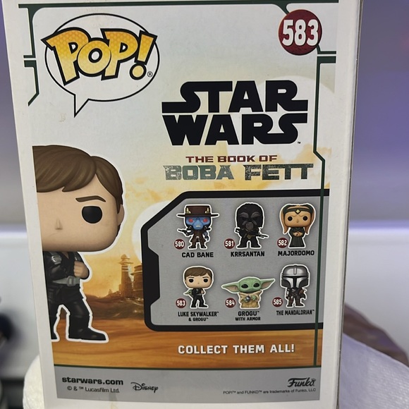 Luke Skywalker & Grogu - Picture 4 of 4